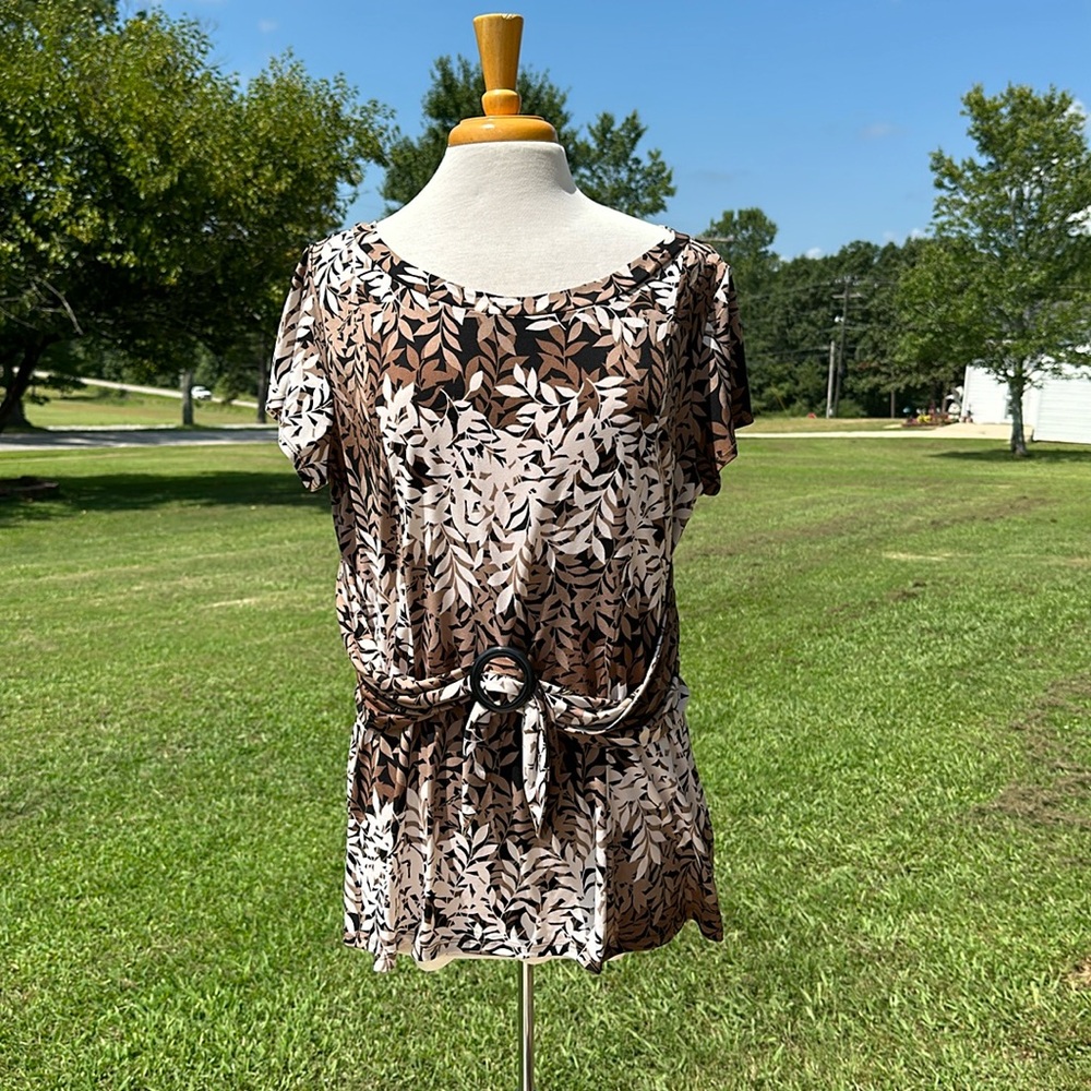 Brown leaf print top